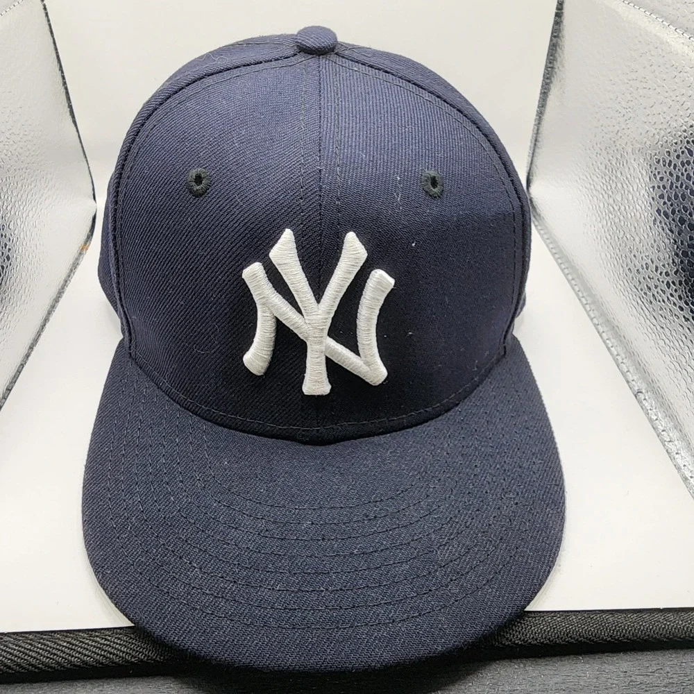 New Era 59FIFTY New York Yankees Fitted Hat Navy Blue Youth‎ Size 6 3/8 MLB Cap